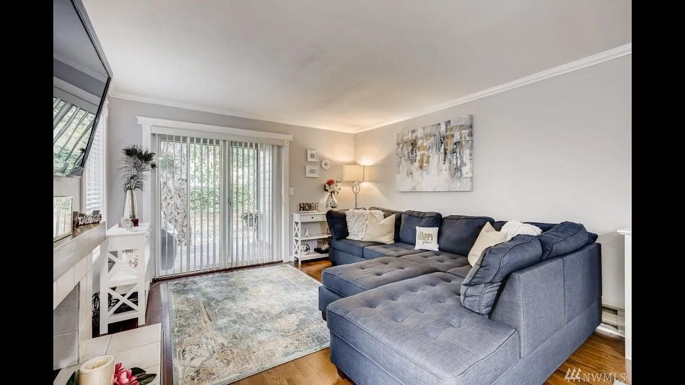14430 NE 30th Pl — Photo 3