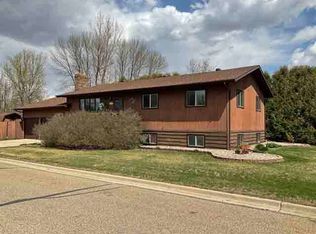 303 7th Ave SE, Rugby, ND 58368