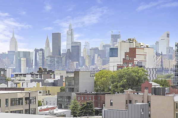 Sold by Nest Seekers International | media 8