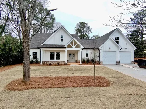 6149 Pinewood Dr SE, Covington, GA 30014