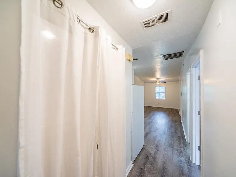 122 Limerick Dr — Photo 16