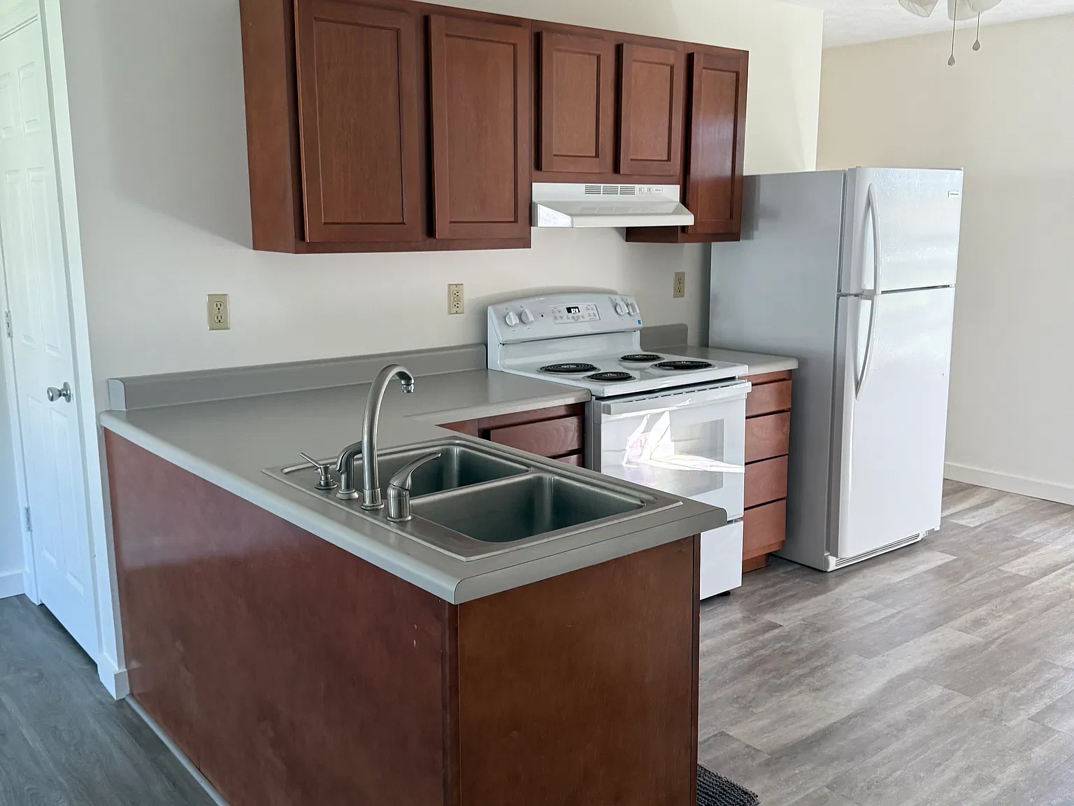 2 bed, 800 sqft, $1,500 — Photo 4
