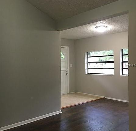 2nd image of 1704 E Poinsettia Ave