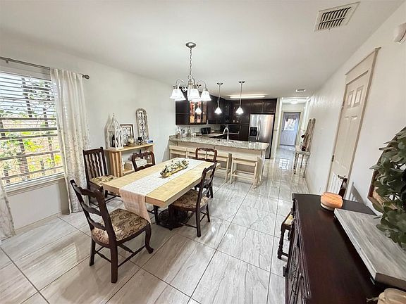4th image of 4324 Alina Dr