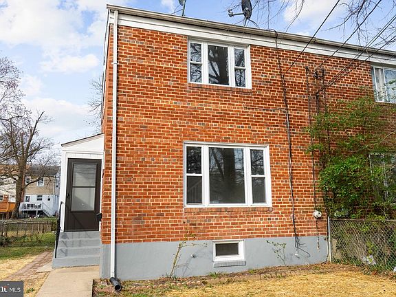 2nd image of 7626 W Park Dr