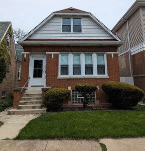 5930 W Berenice Ave, Chicago, IL, 60634