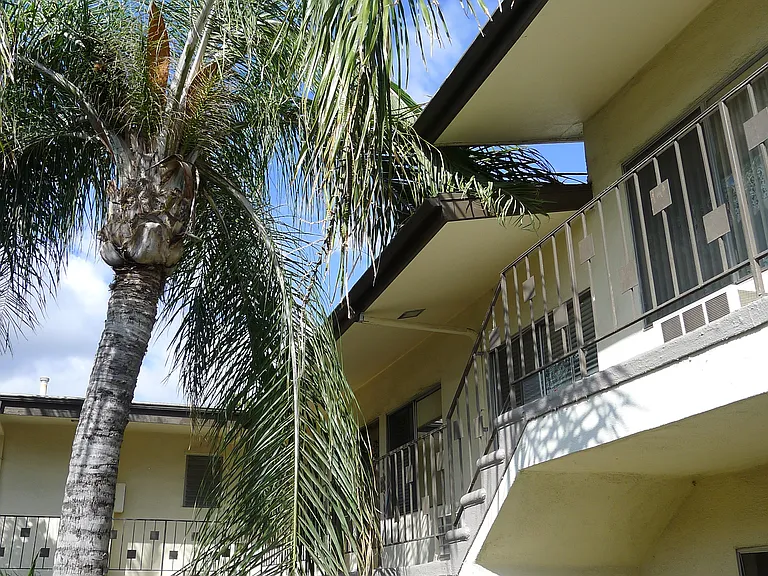 8740 Topanga Canyon Blvd #6 — Photo 41