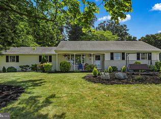 582 N Garfield Rd, Bernville, PA 19506