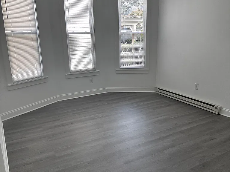 807 Locust St #1 — Photo 3