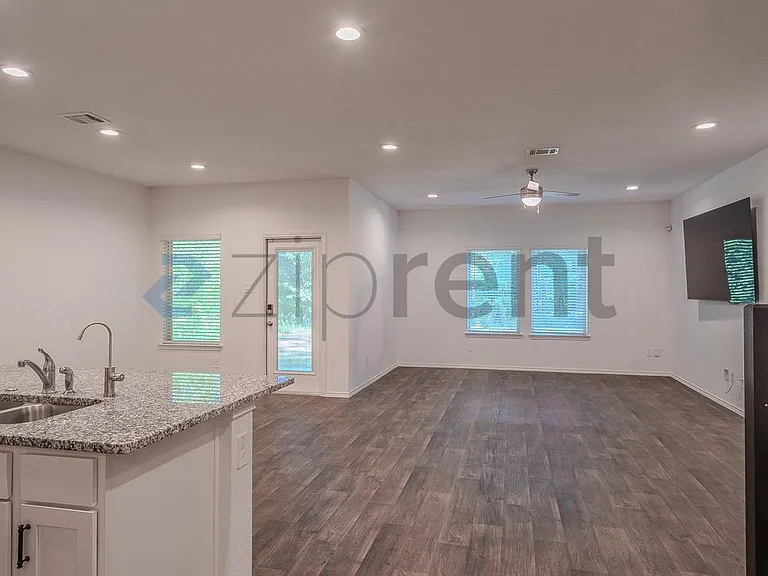 2914 Roman Forest Blvd — Photo 11