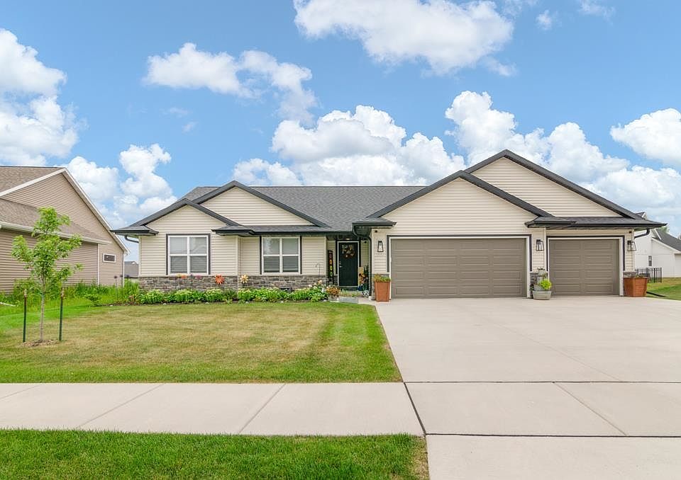1st image of 2559 Meyer Way