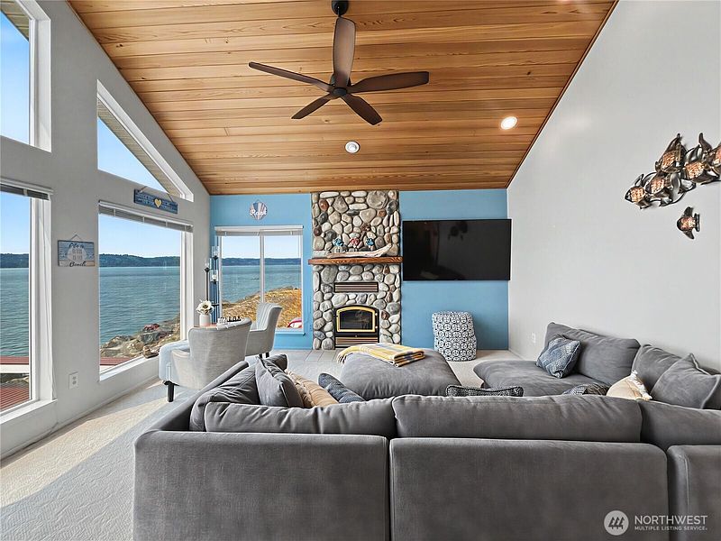 4th image of 41 H S Beach Way