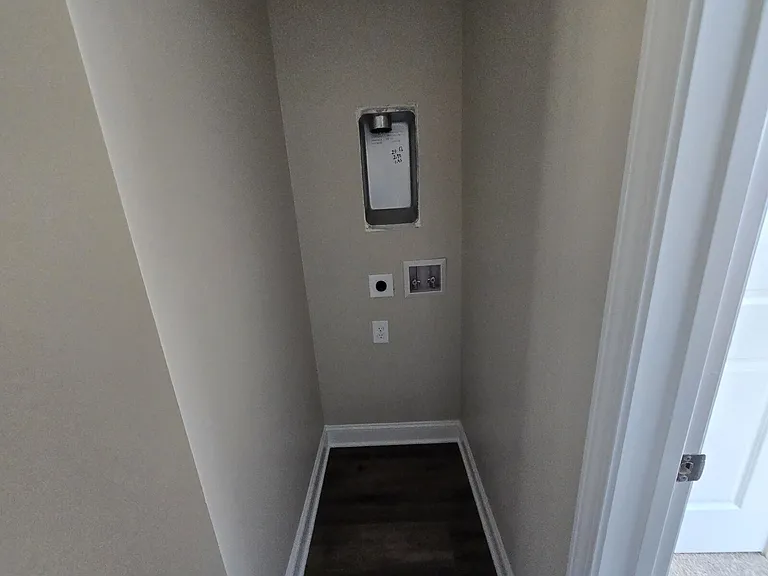 402 Giles St #B — Photo 18