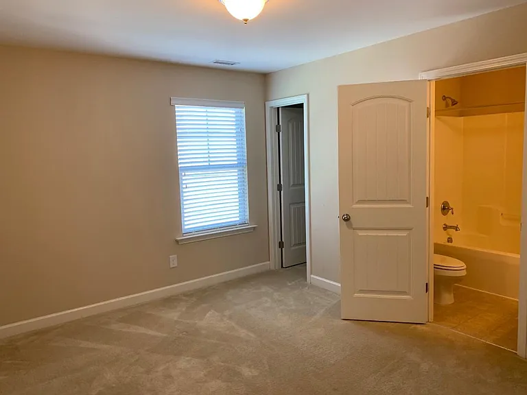 813 Claude Laurel Dr — Photo 8