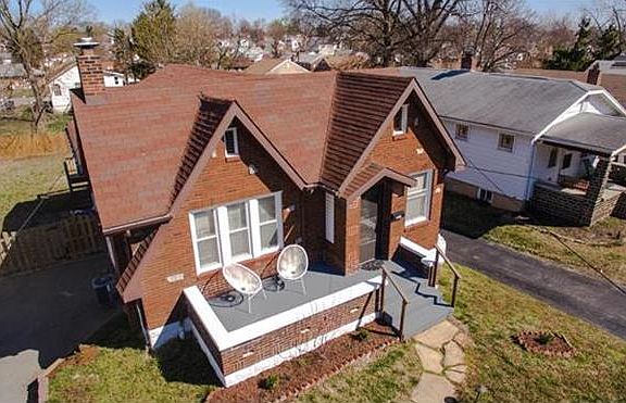 3rd image of 323 W Felton Ave