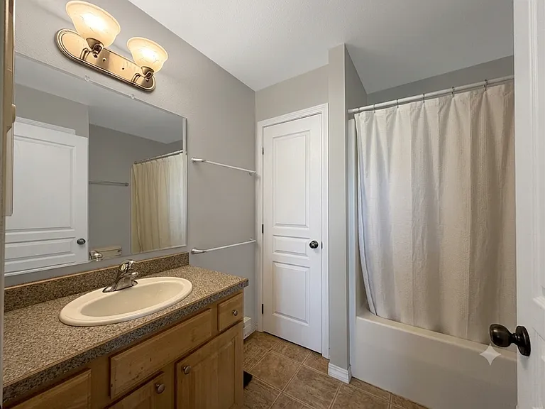 725 Liberty St #2 — Photo 7