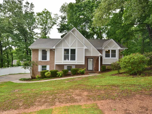 2005 Yancy Dr, Bessemer, AL 35022