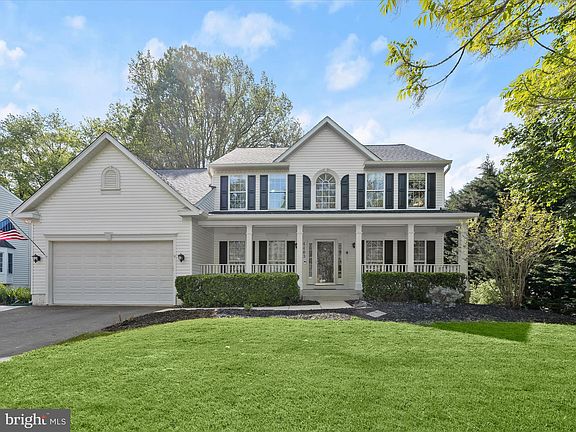 3rd image of 4403 Winding Oak Dr