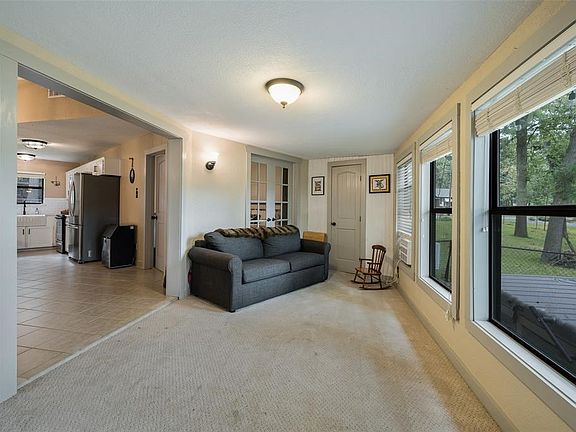 5th image of 1419 Oak Shore Dr