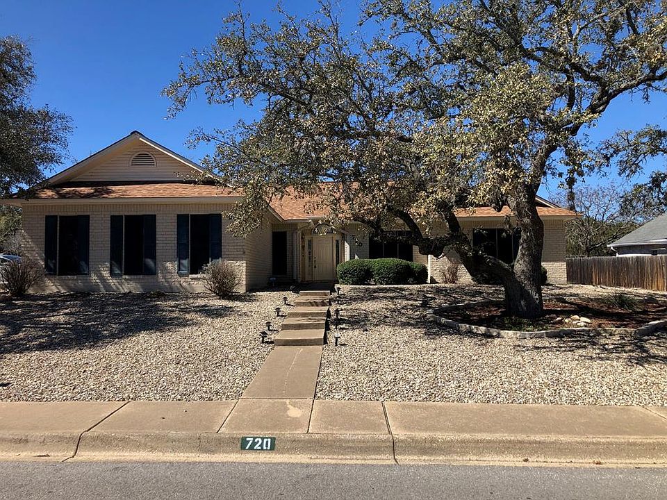 1st image of 720 Oak Hollow Dr