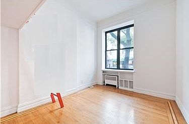 3rd image of 302 E 89th St APT A