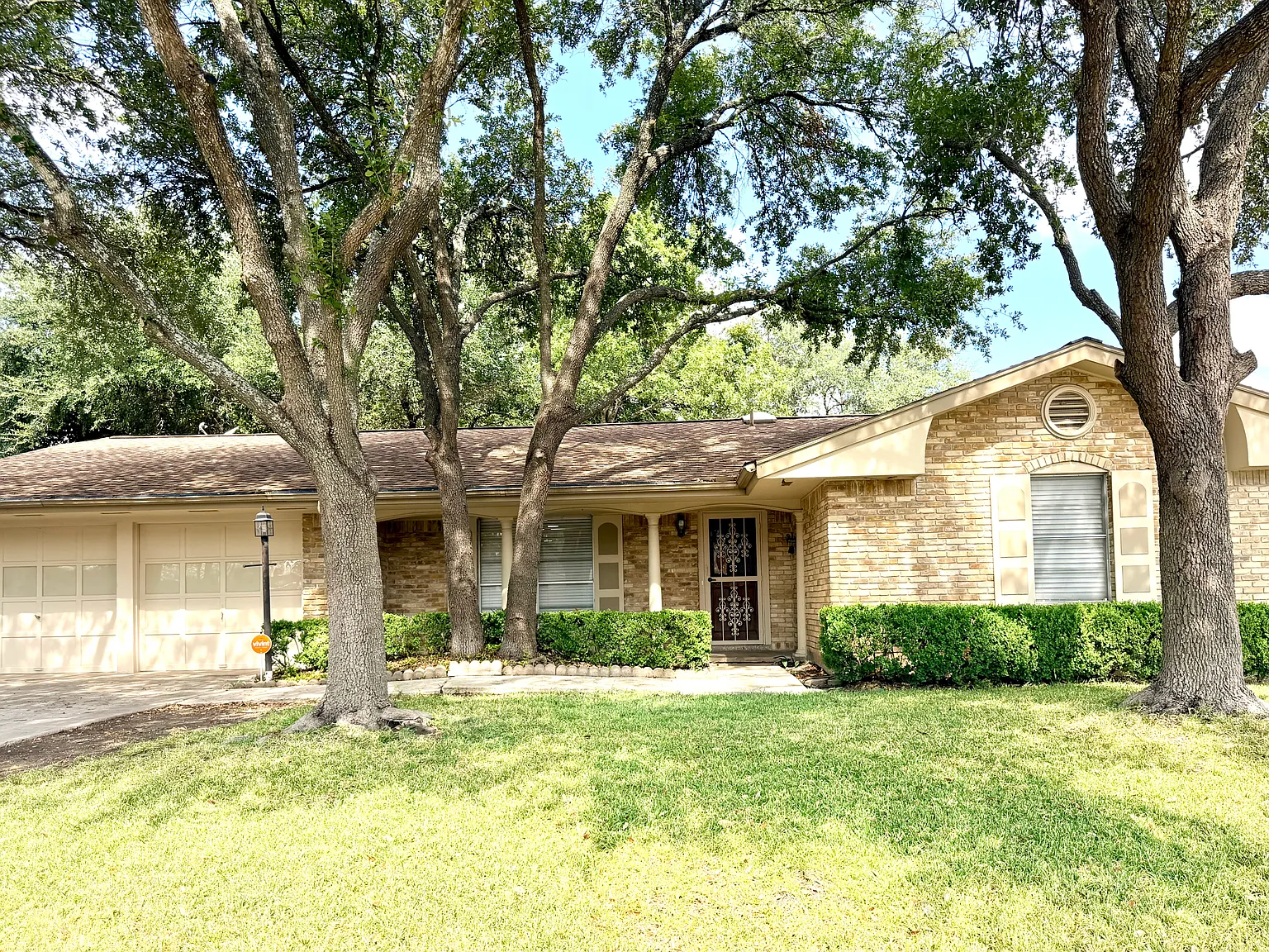 3 bed, 1553 sqft, $1,950 — Photo 2