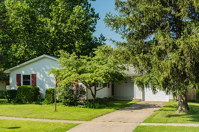 2205 Brett Dr photo 1