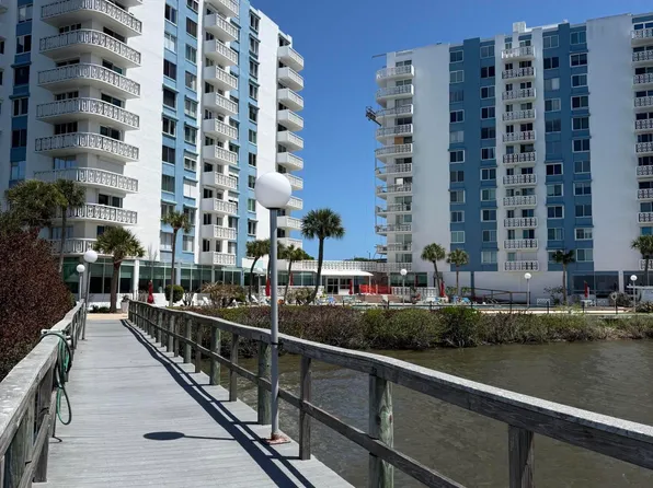 925 N Halifax Ave APT 307, Daytona Beach, FL 32118