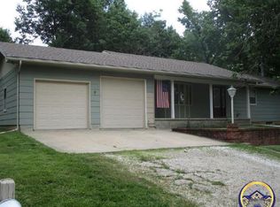 415 Cedar St, Lyndon, KS 66451