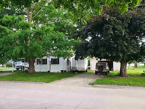 2nd image of 919 Isett Ave