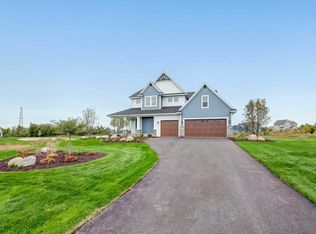 710 Crest Curv, Hudson, WI 54016