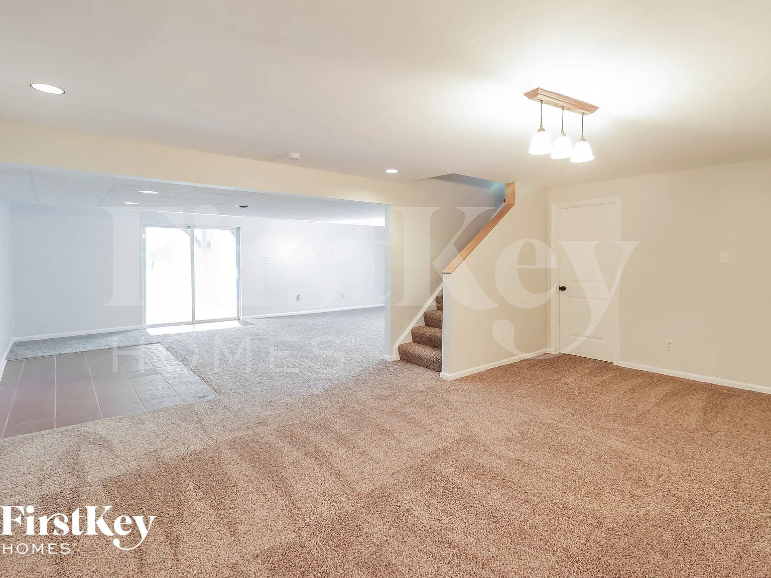4 bed, 2.5 bath, 2692 sqft, $3,035 — Photo 4