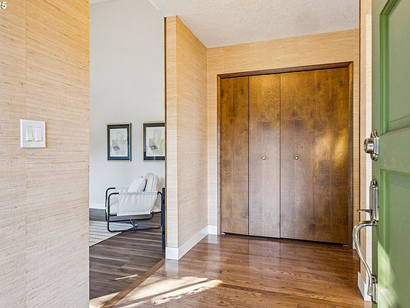 5th image of 2583 Pimlico Dr