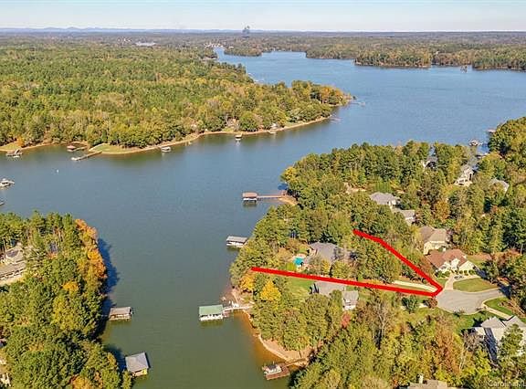 4th image of 8896 Beach Bluff Ct