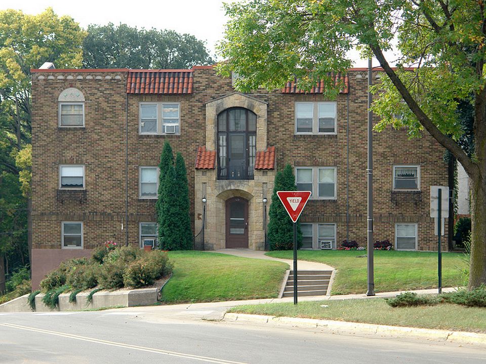 1st image of 315 3rd St N #A