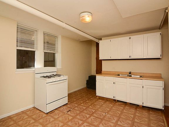 5th image of 3935 N Janssen Ave #G