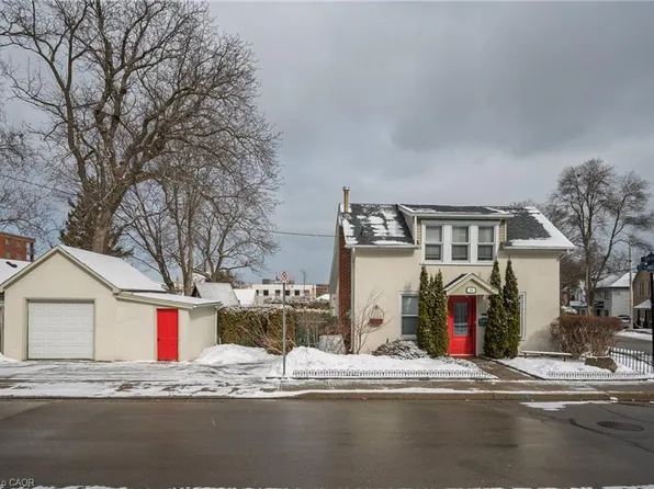 15 Maple Ave, Hamilton, ON L8G 2P1