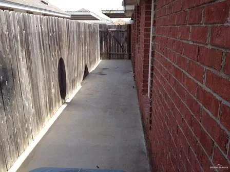 710 S Dfw Dr — Photo 11