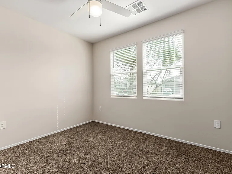 1925 W Pinkley Ave — Photo 13