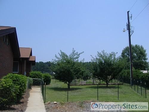 4th image of 110 Little Creek Ct