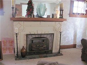 3rd image of 144 Leonard St