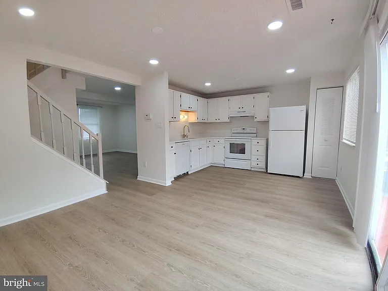 19443 Breezedale Ln — Photo 6