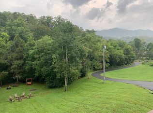 2285 Red Bank Rd, Sevierville, TN 37876