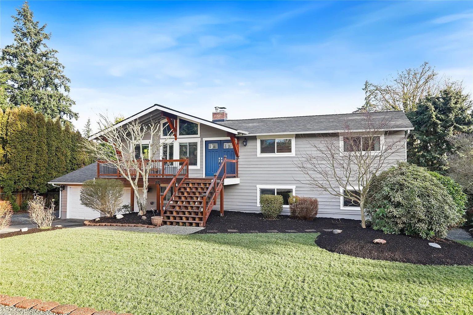8613 Vistarama Avenue photo 1
