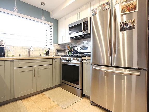 2nd image of 1857 Hornblend St