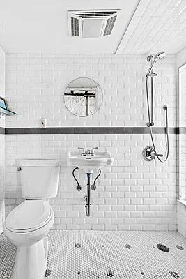 Sold by Compass | media 23
