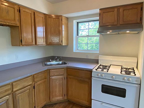 3rd image of 10904 34th Ave #3UPPER