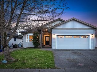 3311 8th St, Cumberland, BC V0R 1S0