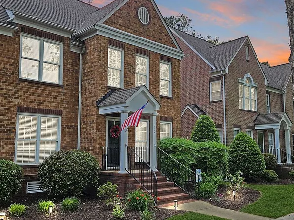 255 Herman Melville Ave, Newport News, VA 23606