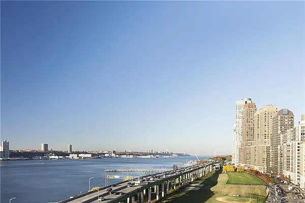 Rented by (Legacy) Elegran | media 25